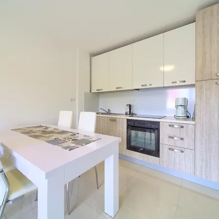 Semesterbostad Adria House *