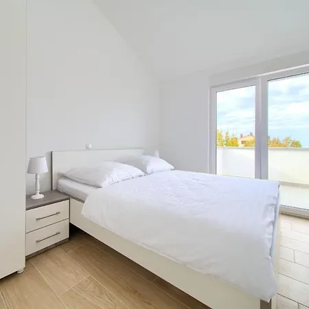 בית נופש Adria House Sveti Anton (Krk)
